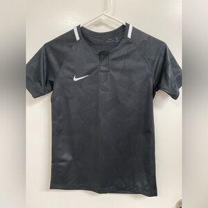 Boys Nike Dri-fit dress shirt Size M